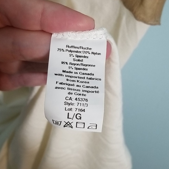 Suzy Shier white & tan ruffle tunic top large NWT - Picture 4 of 8